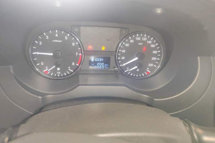Used JAC Refine M3 2018 1.6L Express Edition 7-Seater Odometer Close Up