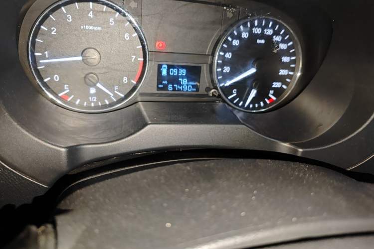 Used JAC Refine M3 2018 IKEA Edition 1.6L Luxury Smart Model Odometer Close Up