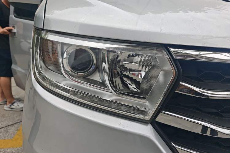Used JAC Refine M3 2018 IKEA Edition 1.6L Luxury Model Right Front Headlight