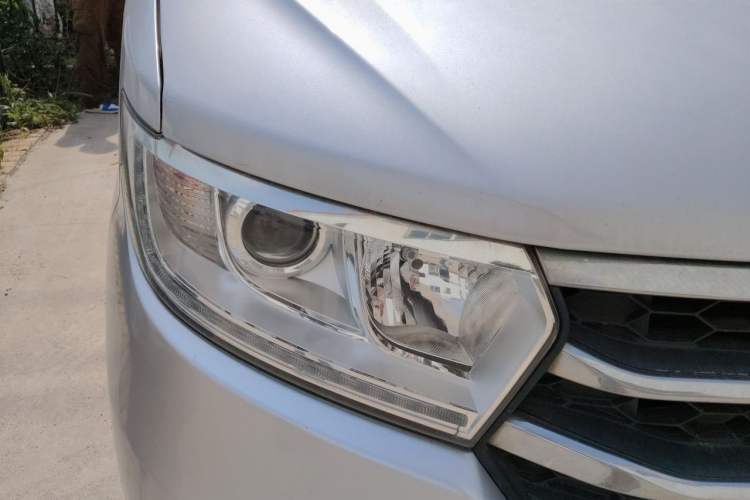Used JAC Refine M3 2018 Creator Edition 1.6L Comfort Version Right Front Headlight
