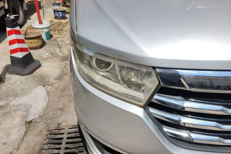 Used JAC Refine M3 2018 IKEA Edition 1.6L Luxury Smart Model Right Front Headlight