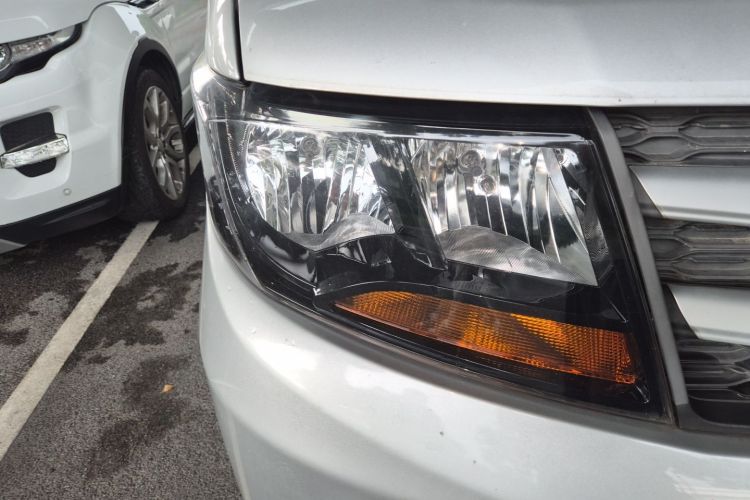 Used JAC Refine M3 2018 Creator Edition 1.6L Comfort Version Right Front Headlight