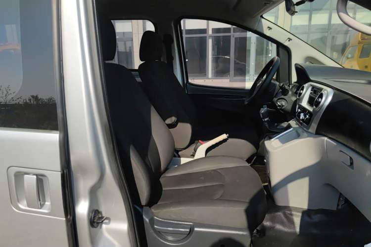 Used JAC Refine M3 2018 1.6L Express Edition 5-seater Right Front Seat