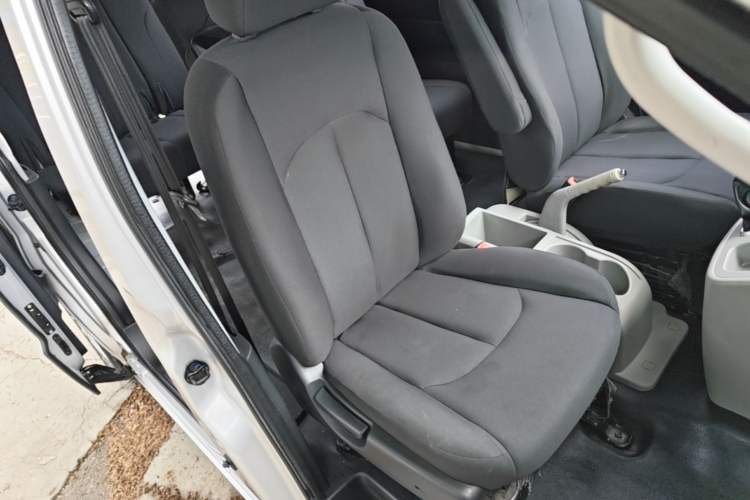 Used JAC Refine M3 2018 1.6L Express Edition 7-Seater Right Front Seat