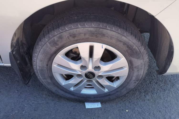 Used JAC Refine M3 2018 IKEA Edition 1.6L Luxury Smart Model Right Front Wheel Hub