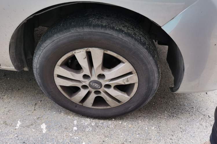 Used JAC Refine M3 2018 IKEA Edition 1.6L Luxury Smart Model Right Front Wheel Hub