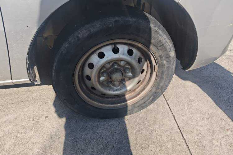 Used JAC Refine M3 2018 1.6L Express Edition 5-seater Right Front Wheel Hub