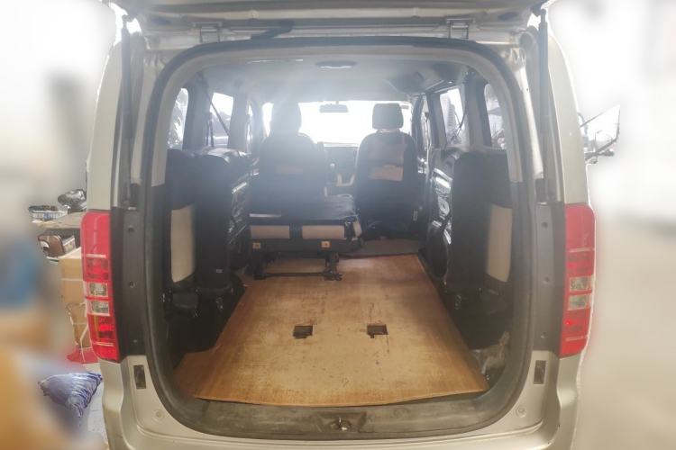 Used JAC Refine M3 2018 1.6L Express Edition 7-Seater Trunk