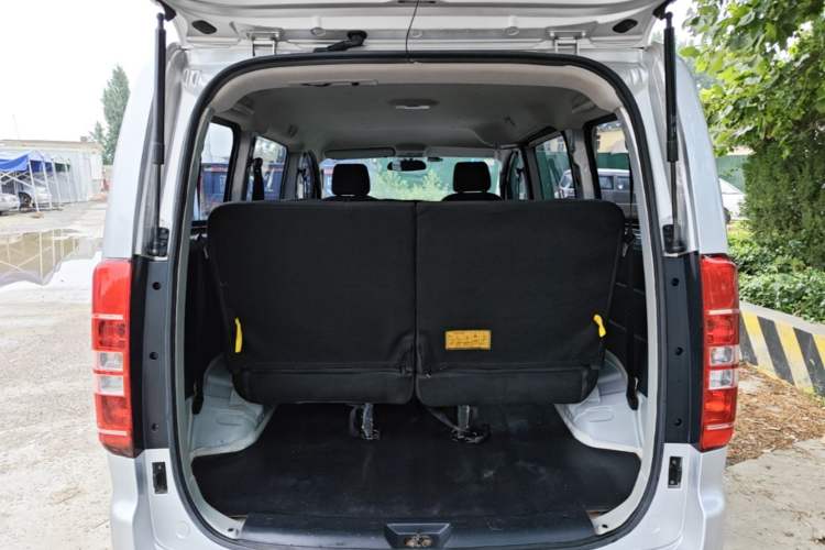 Used JAC Refine M3 2018 1.6L Express Edition 7-Seater Trunk