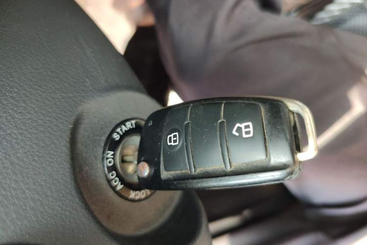 Used JAC Refine M3 2018 IKEA Edition 1.6L Luxury Smart Model Vehicle Key