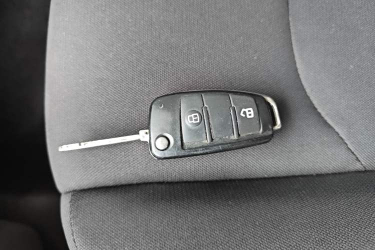Used JAC Refine M3 2018 1.6L Express Edition 7-Seater Vehicle Key