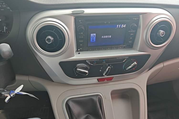 Used JAC Refine M3 2018 1.6L Express Edition 7-Seater Audio And AC Panel