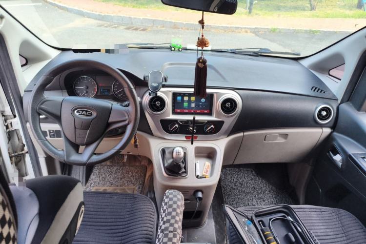 Used JAC Refine M3 2018 1.6L Express Edition 5-seater Center Console