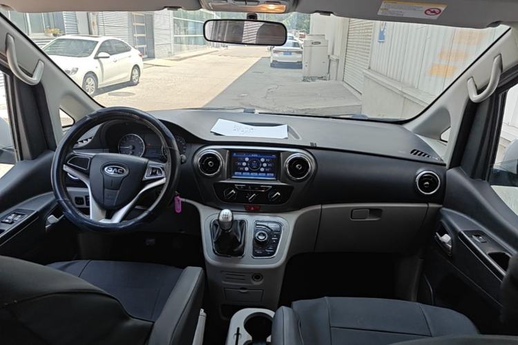 Used JAC Refine M3 2018 IKEA Edition 1.6L Luxury Smart Model Center Console