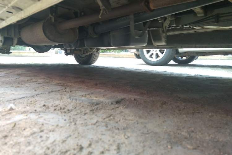 Used JAC Refine M3 2018 1.6L Express Edition 7-Seater Chassis Front Right