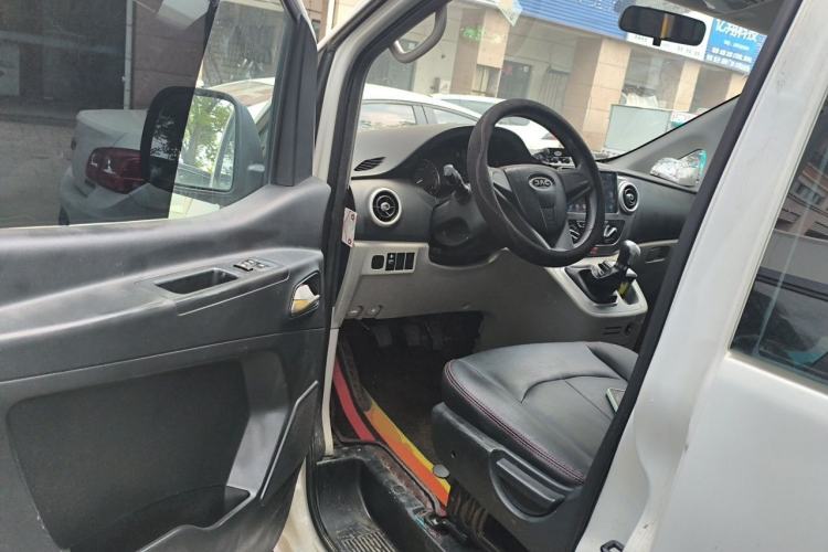 Used JAC Refine M3 2018 1.6L Express Edition 7-Seater Driver Seat