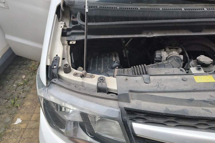 Used JAC Refine M3 2018 1.6L Express Edition 7-Seater Engine Bay Right