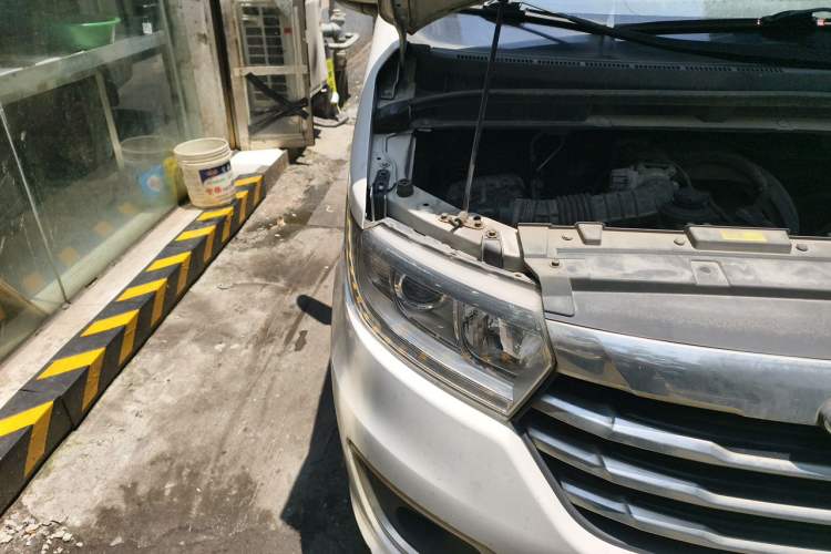 Used JAC Refine M3 2018 IKEA Edition 1.6L Luxury Smart Model Engine Bay Right