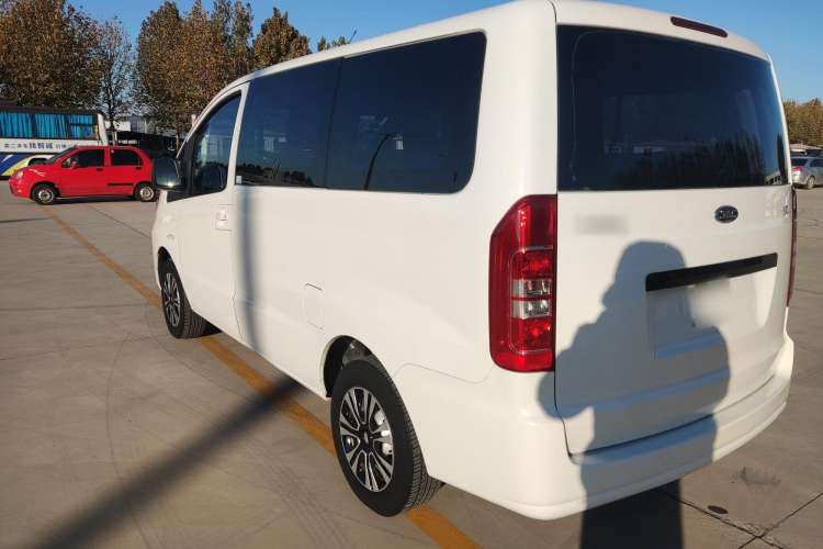 Used JAC Refine M3 2018 1.6L Express Edition 7-Seater Exterior 2