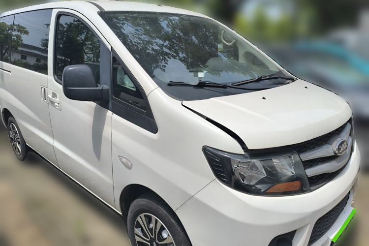 Used JAC Refine M3 2018 1.6L Express Edition 7-Seater Front Right 45 Deg