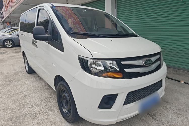 Used JAC Refine M3 2018 1.6L Express Edition 7-Seater Front Right 45 Deg
