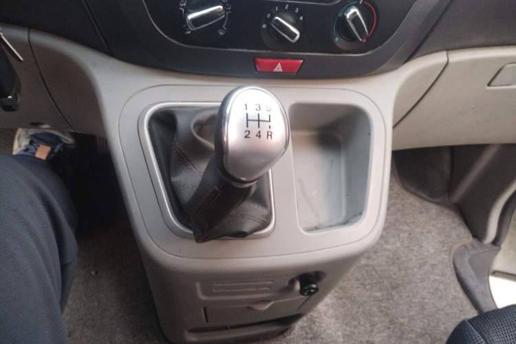 Used JAC Refine M3 2018 IKEA Edition 1.6L Luxury Model Gear Lever