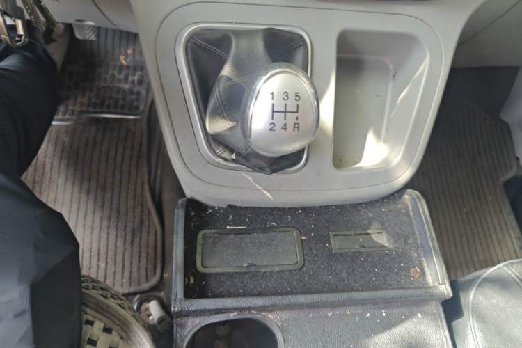 Used JAC Refine M3 2018 1.6L Express Edition 5-seater Gear Lever