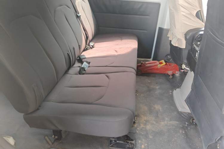 Used JAC Refine M3 2018 1.6L Express Edition 5-seater Interior 4