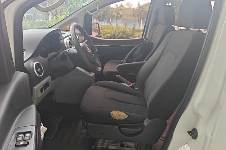 Used JAC Refine M3 2018 1.6L Express Edition 7-Seater Left Front Seat