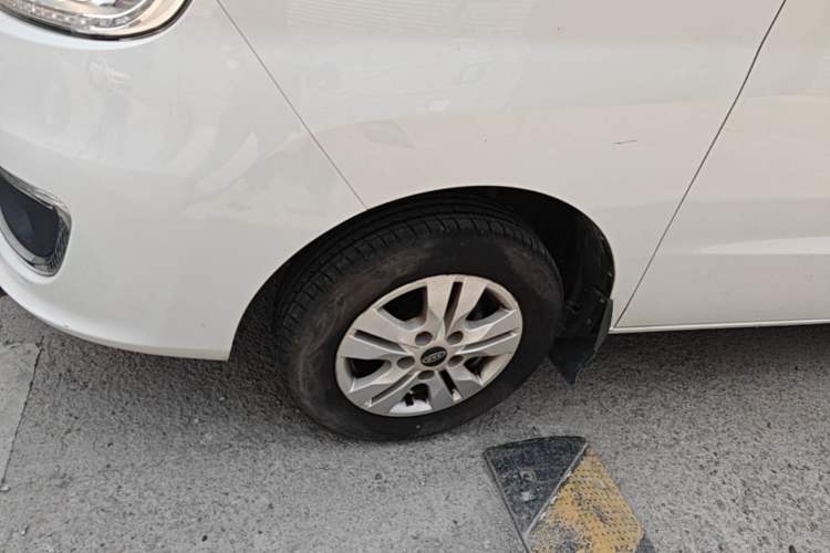 Used JAC Refine M3 2018 IKEA Edition 1.6L Luxury Smart Model Left Front Wheel Hub