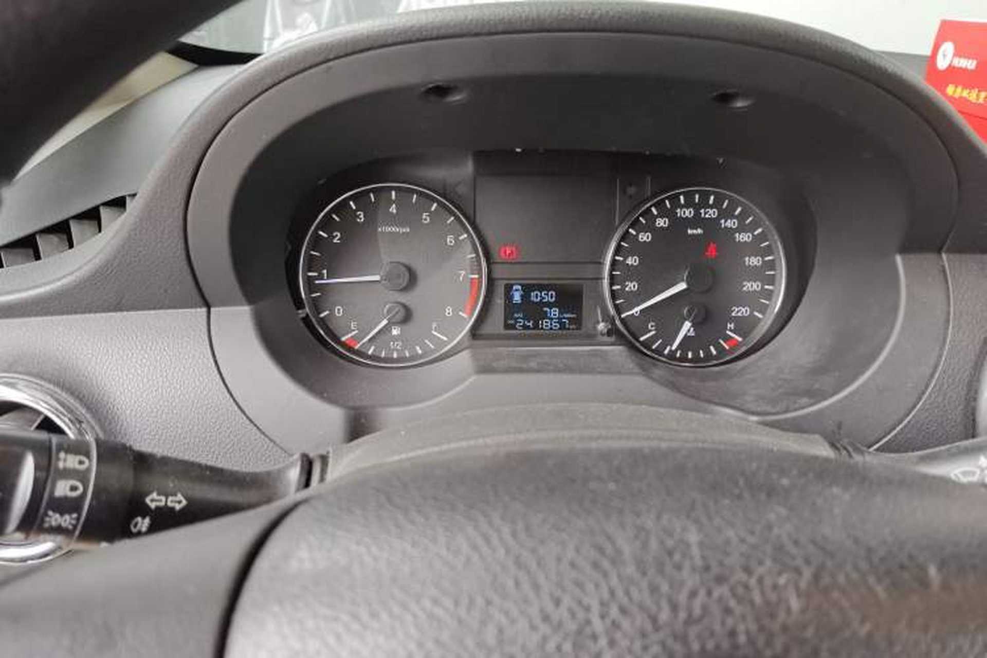Used JAC Refine M3 2018 Creator Edition 1.6L Luxury Version Odometer Close Up