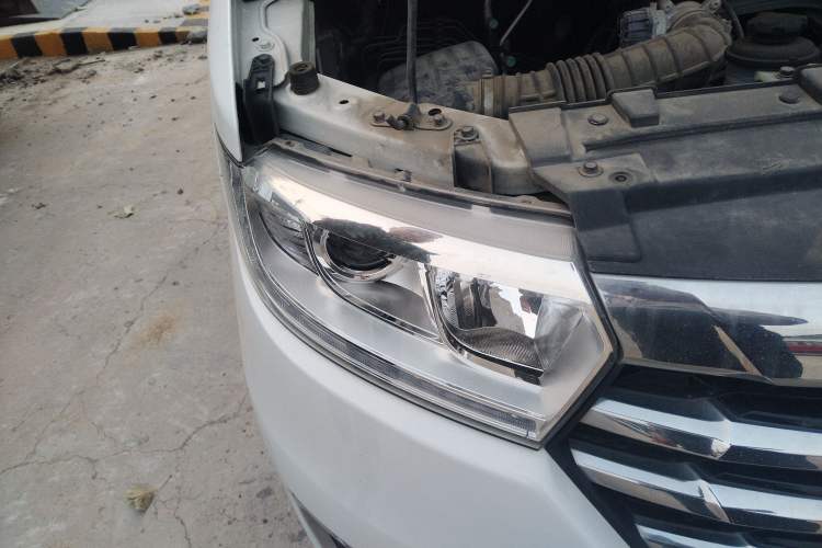 Used JAC Refine M3 2018 IKEA Edition 1.6L Luxury Model Right Front Headlight