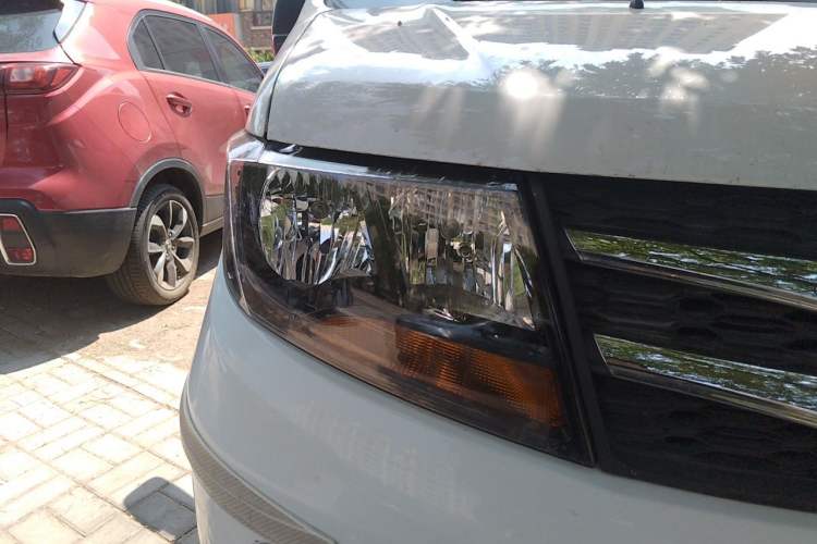 Used JAC Refine M3 2018 1.6L Express Edition 7-Seater Right Front Headlight