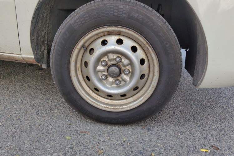 Used JAC Refine M3 2018 1.6L Express Edition 7-Seater Right Front Wheel Hub