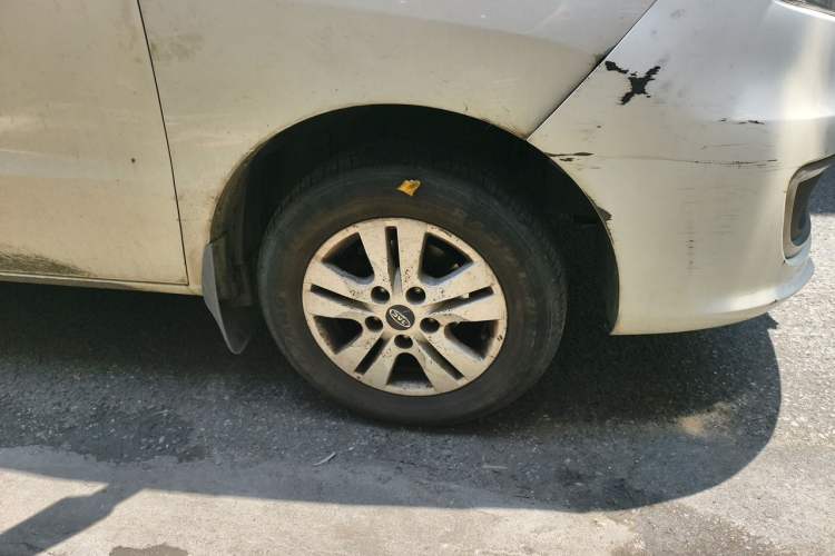 Used JAC Refine M3 2018 IKEA Edition 1.6L Luxury Smart Model Right Front Wheel Hub