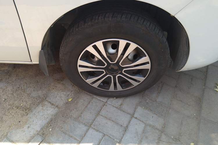 Used JAC Refine M3 2018 1.6L Express Edition 7-Seater Right Front Wheel Hub