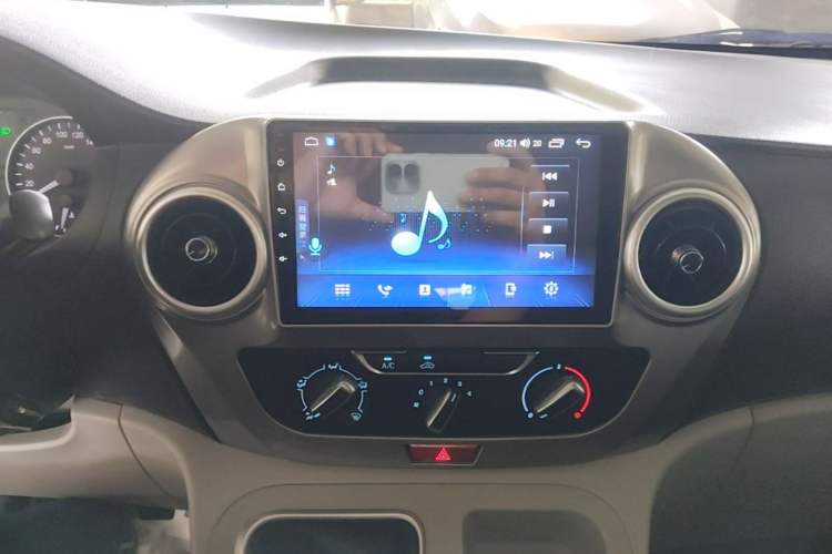 Used JAC Refine M3 2019 Creator Edition 1.8L Luxury Model Audio And AC Panel