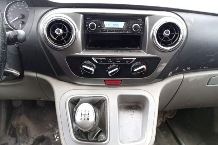 Used JAC Refine M3 2019 IKEA Edition 1.6L Luxury Model Audio And AC Panel
