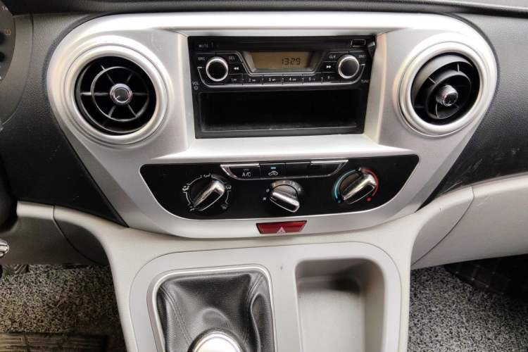 Used JAC Refine M3 2019 Creator Edition 1.8L Luxury Model Audio And AC Panel