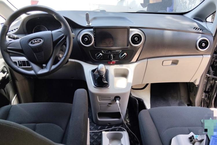 Used JAC Refine M3 2019 Creator Edition 1.8L Luxury Model Center Console