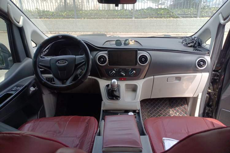 Used JAC Refine M3 2019 Creator Edition 1.8L Luxury Model Center Console