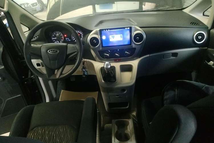 Used JAC Refine M3 2019 PLUS Maker Edition 1.8L Luxury Smart Model with 9 Seats Center Console