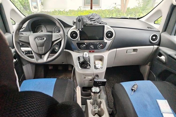 Used JAC Refine M3 2019 Creator Edition 1.8L Luxury Model Center Console