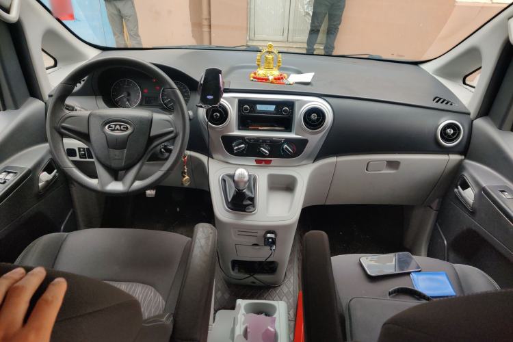 Used JAC Refine M3 2019 PLUS Maker Edition 1.8L Luxury Smart Model with 9 Seats Center Console