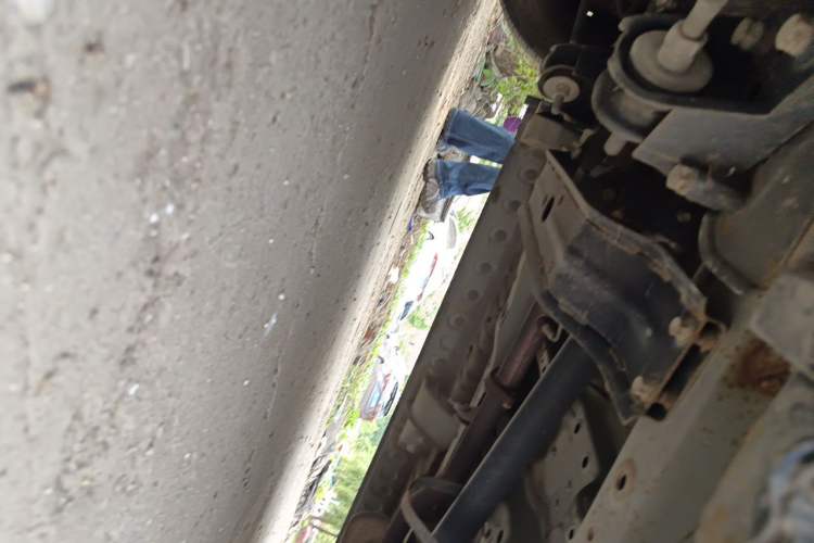 Used JAC Refine M3  Chassis Front Left