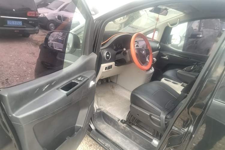 Used JAC Refine M3 2019 IKEA Edition 1.8L Luxury Model Driver Seat