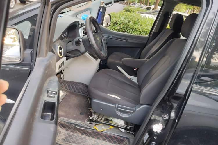 Used JAC Refine M3 2019 Creator Edition 1.8L Luxury Model Driver Seat