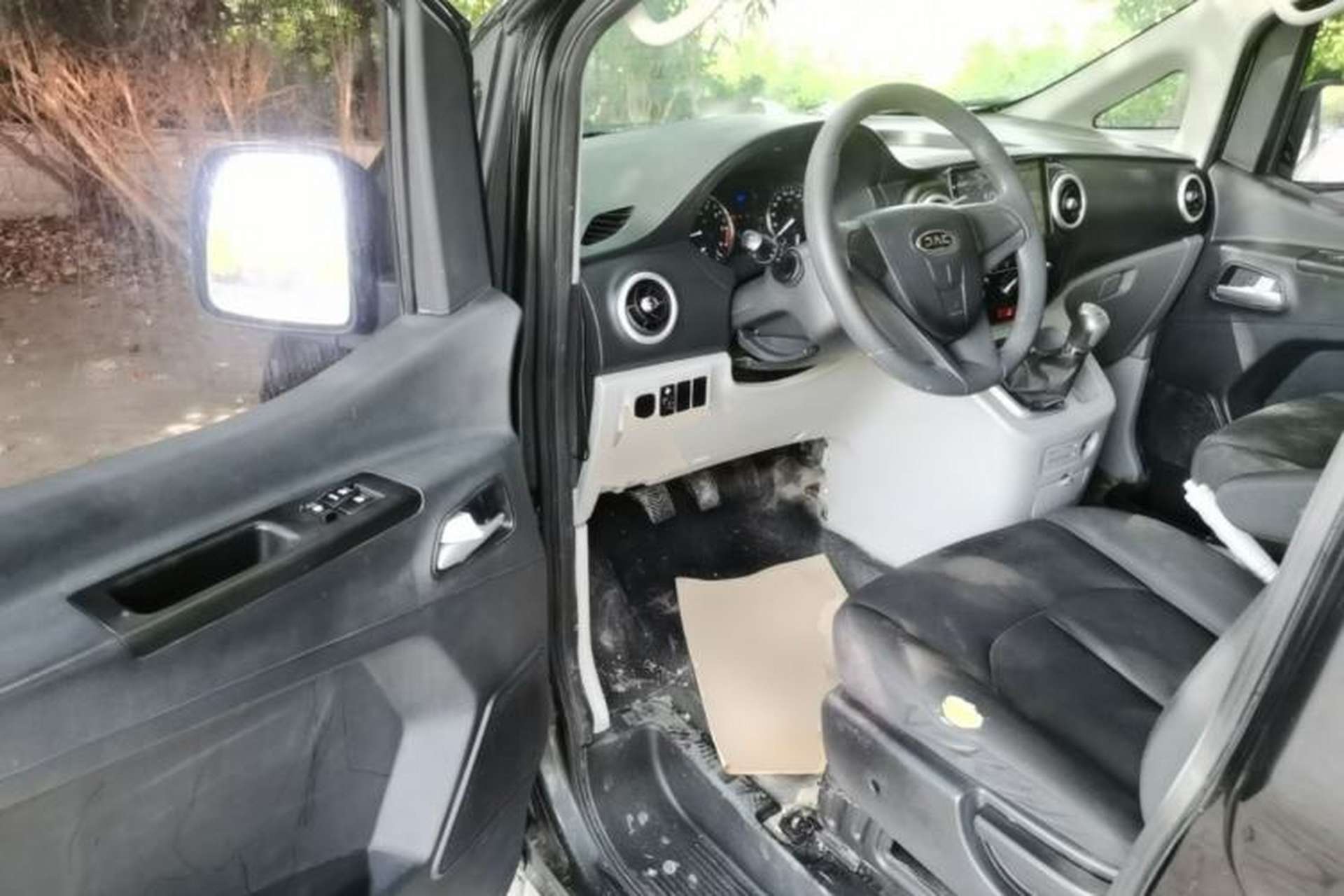 Used JAC Refine M3 2019 Creator Edition 1.6L Luxury Version Driver Seat