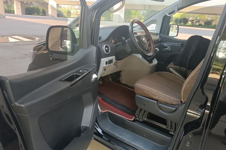 Used JAC Refine M3 2019 Creator Edition 1.8L Luxury Model Driver Seat