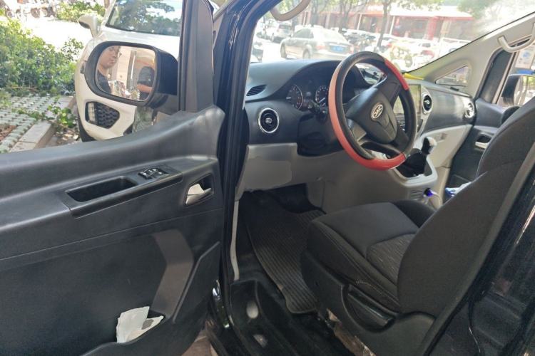 Used JAC Refine M3 2019 IKEA Edition 1.6L Luxury Model Driver Seat